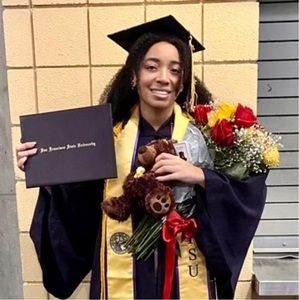 Meet your Posher, Cristina